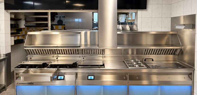 De Bakwandenfabriek plaatst prachtige bakwand bij Snackbar Herenstraat in Leiden